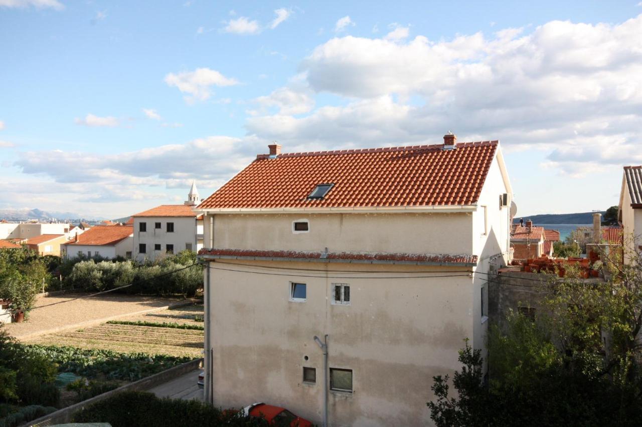 Apartments With A Parking Space Kastel Stafilic, Kastela - 5219 المظهر الخارجي الصورة