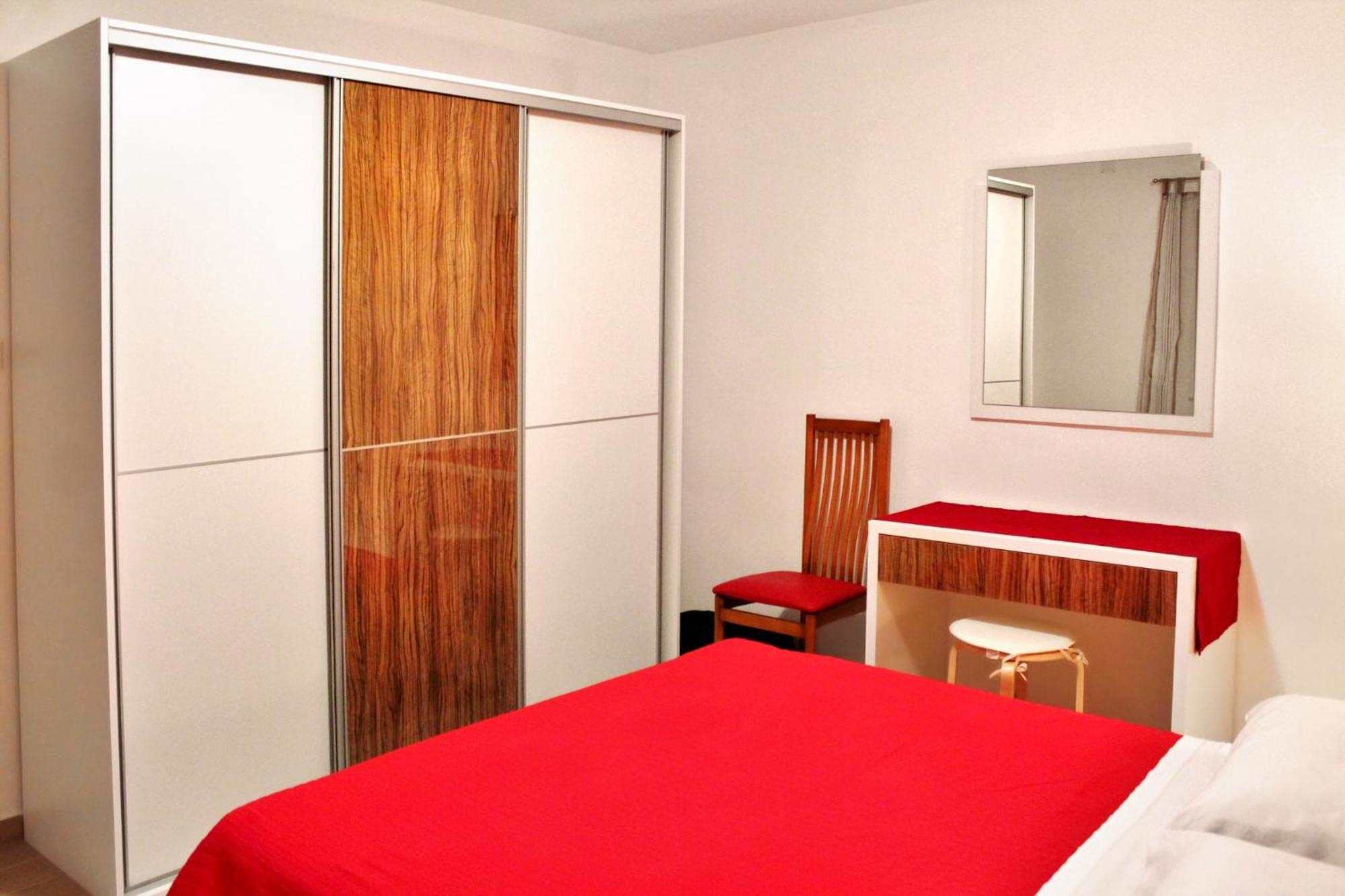 Apartments With A Parking Space Kastel Stafilic, Kastela - 5219 الغرفة الصورة